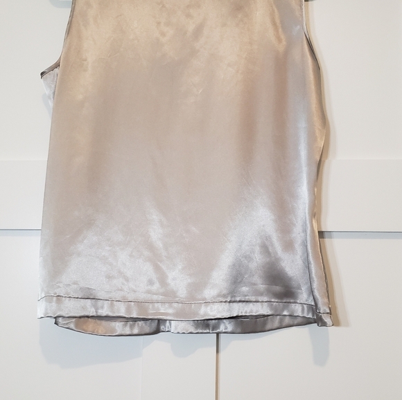Chico's Sleeveless Silver Top With Silver Embellishments Silky Size 2 - Picture 8 of 10